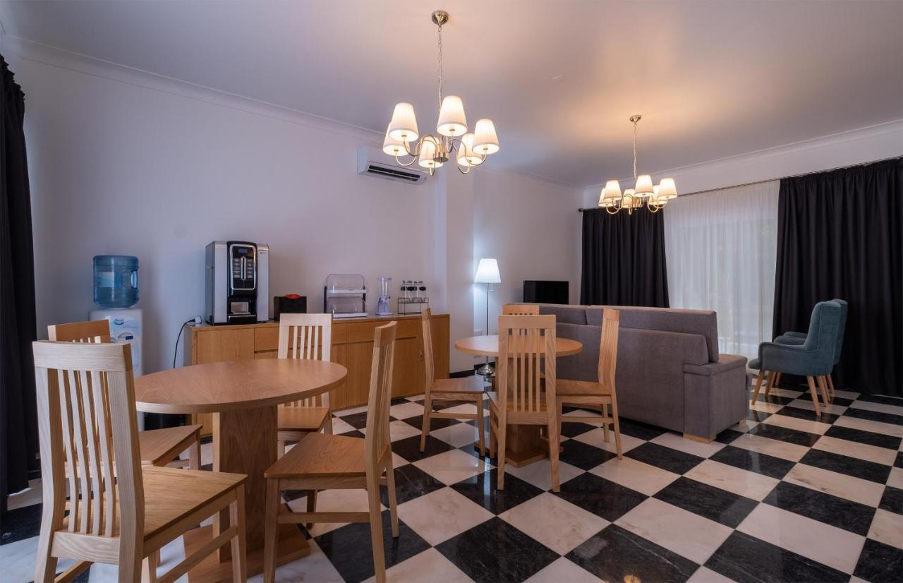 Monaco Sweet House Bed & Breakfast Понта Делгада Екстериор снимка